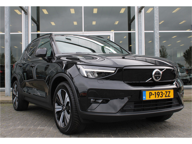Volvo XC40 232PK Recharge Ultimate 70 kWh | Schuif/kanteldak | H&K Audio | El. stoelen | Pilot Assis