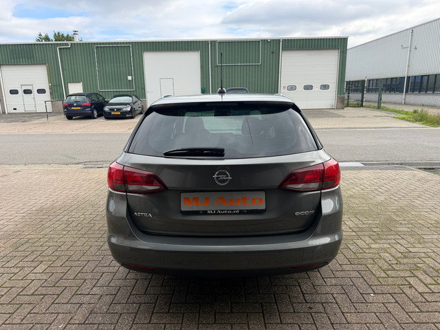 Foto 3 van Opel Astra Sports Tourer 1.0 Online Edition airco camera cruise control