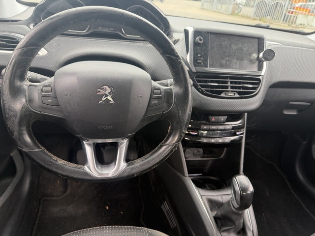 Peugeot 208 1.6 HDI Allure Navi|Clima|Lagekm|Cruise|Sensoren