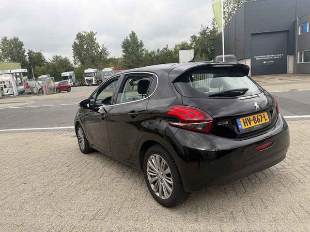 Foto 5 van Peugeot 208 1.6 HDI Allure Navi|Clima|Lagekm|Cruise|Sensoren