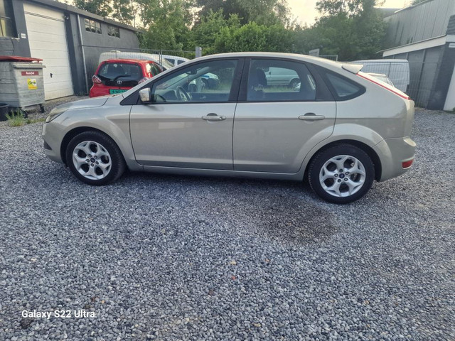 Ford Focus 1.8 Titanium Flexi Fuel