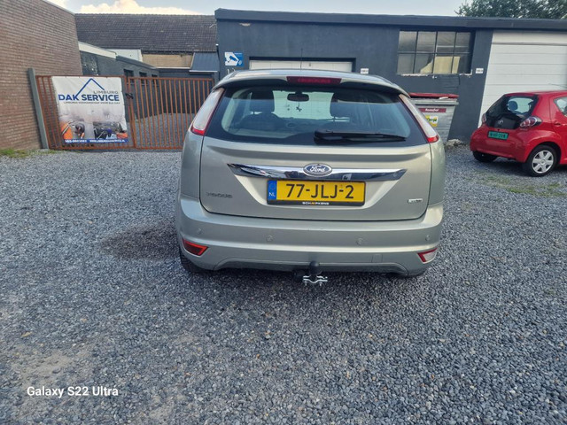 Foto 4 van Ford Focus 1.8 Titanium Flexi Fuel