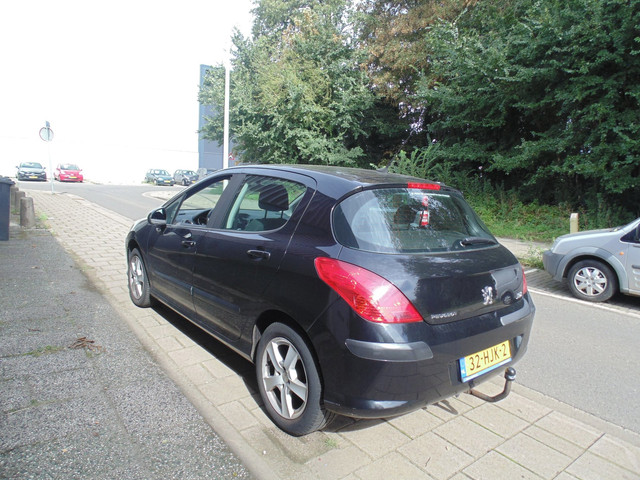 Foto 4 van Peugeot 308 1.6 VTi X-line MET AIRCO TREKHAAK 2009