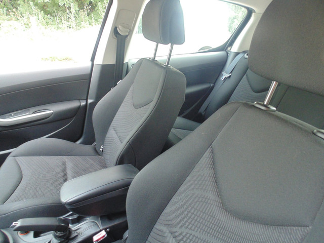 Foto 6 van Peugeot 308 1.6 VTi X-line MET AIRCO TREKHAAK 2009