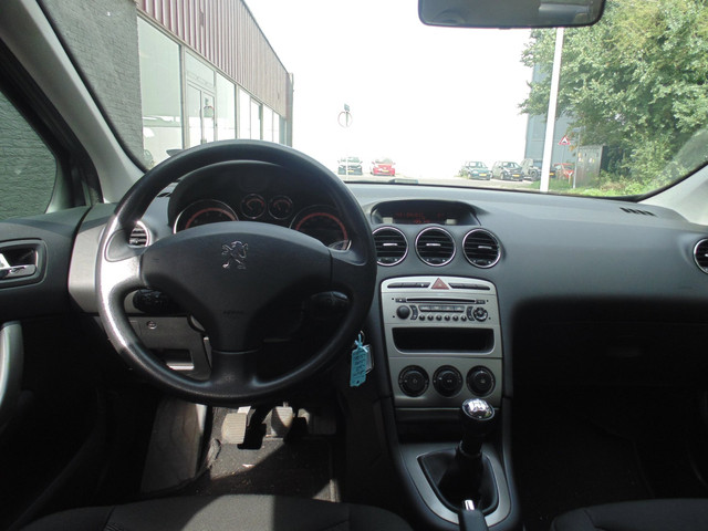 Foto 8 van Peugeot 308 1.6 VTi X-line MET AIRCO TREKHAAK 2009