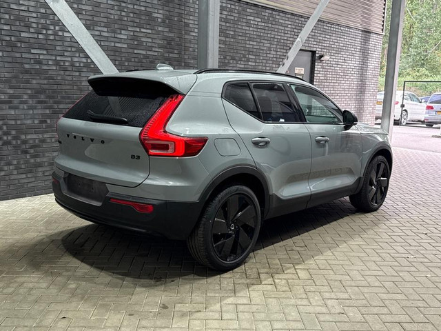 Foto 2 van Volvo XC40 2.0 B3 Plus Black Edition | Harman/Kardon | BLIS | 360° Camera | Pilot Assist | Stoel+Stu