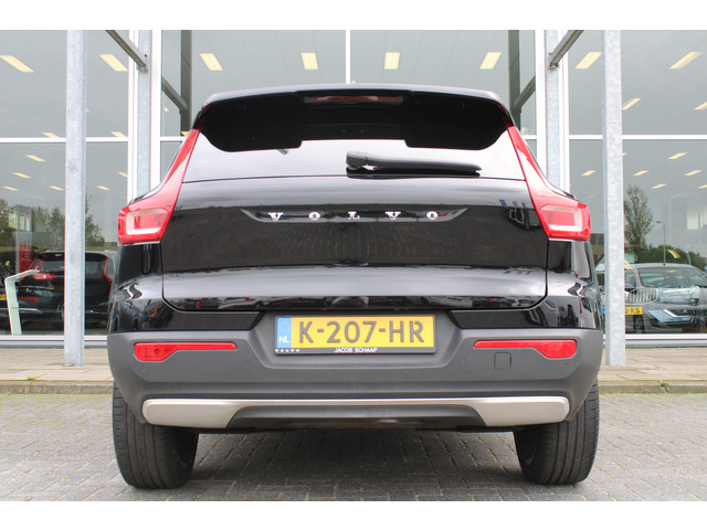 Foto 7 van Volvo XC40 T3 164PK Automaat Inscription | Styling Kit | 360 Camera | 21" LM Velgen | Verw. Voorstoe
