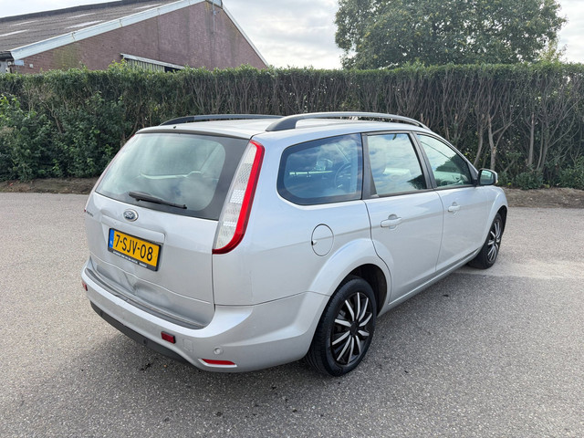 Foto 4 van Ford Focus Wagon 1.6 Trend - KOUDE AIRCO - APK 9/2027