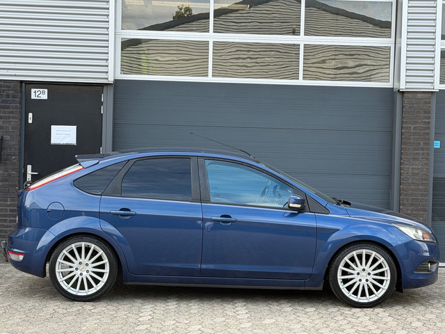Foto 10 van Ford Focus 1.6 Titanium LEER NAVI CLIMA TREKHAAK APK