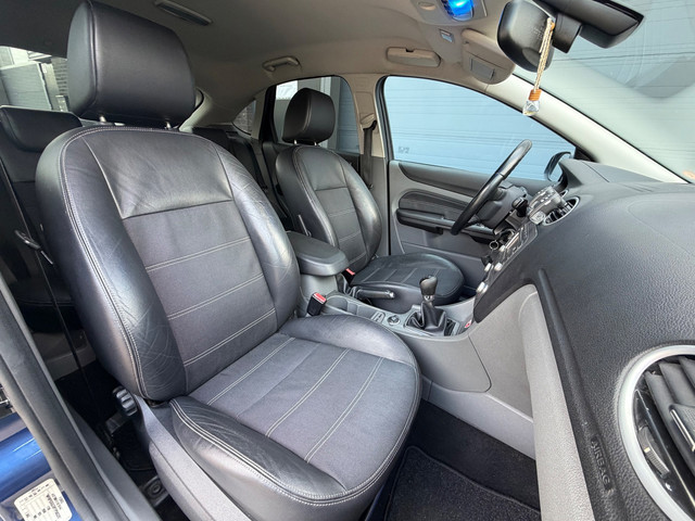 Foto 4 van Ford Focus 1.6 Titanium LEER NAVI CLIMA TREKHAAK APK