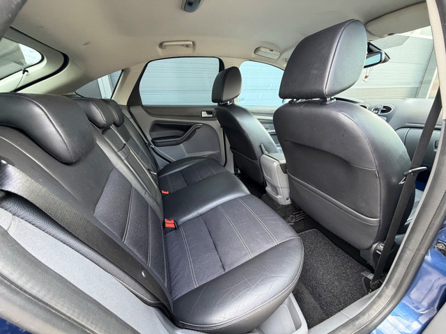 Foto 3 van Ford Focus 1.6 Titanium LEER NAVI CLIMA TREKHAAK APK
