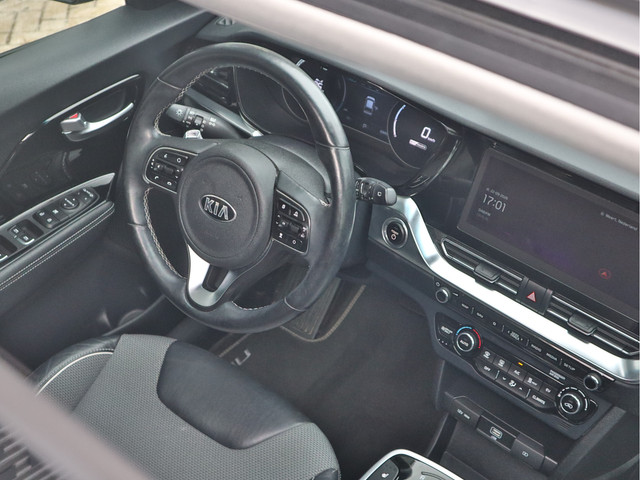 Foto 4 van Kia e-Niro DynamicPlusLine 64 kWh | Stoelverwarming | Schuifdak | Trekhaak | LED | tot 10 jaar Garan