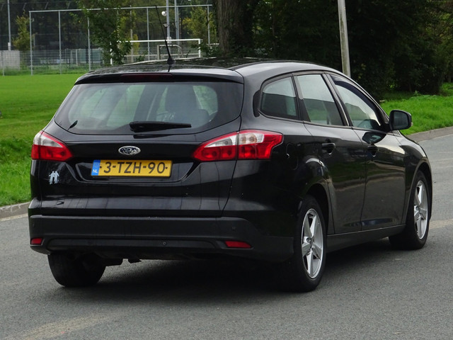 Foto 9 van Ford Focus Wagon 1.6 TDCI BJ2014 NAP/NAVI/AIRCO/CRUISE/PDC