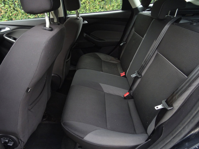 Foto 3 van Ford Focus Wagon 1.6 TDCI BJ2014 NAP/NAVI/AIRCO/CRUISE/PDC