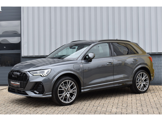 Foto 5 van Audi Q3 45 TFSI e S-Line 245 Pk SOH 94% Rood Stiksel Leder Matrix Navi Keyless Sonos Camera ACC 20 I