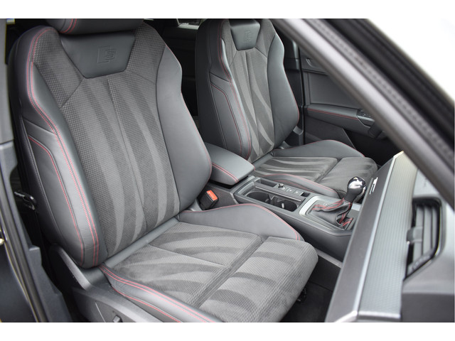 Foto 10 van Audi Q3 45 TFSI e S-Line 245 Pk SOH 94% Rood Stiksel Leder Matrix Navi Keyless Sonos Camera ACC 20 I