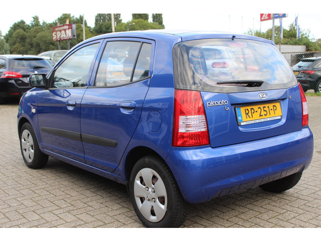 Foto 8 van Kia Picanto 1.1 LX
