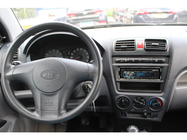 Foto 10 van Kia Picanto 1.1 LX