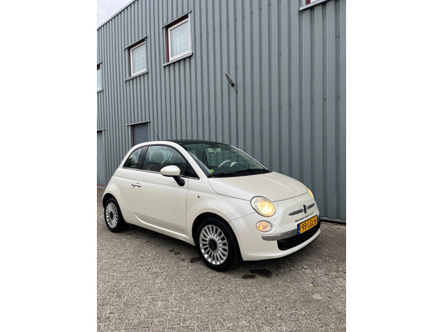 Foto 6 van Fiat 500 1.2 Lounge/pano/automaat/leer