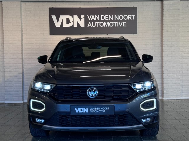 Foto 8 van VOLKSWAGEN T-ROC 1.5 TSI Sport Business R Black Style BEATS Camera Trekhaak 19''