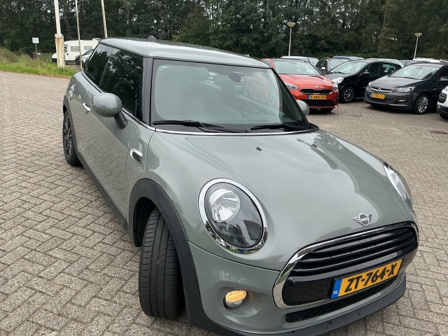Foto 9 van MINI COOPER 1.5 COOPER