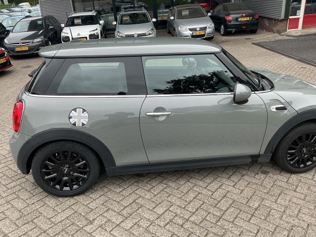 Foto 7 van MINI COOPER 1.5 COOPER