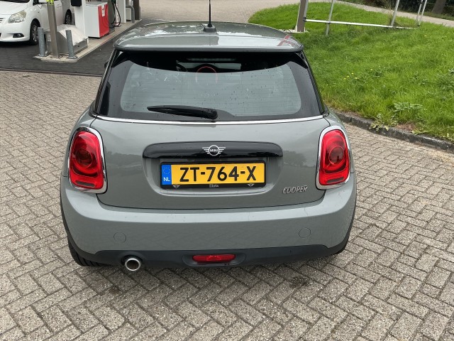 Foto 5 van MINI COOPER 1.5 COOPER