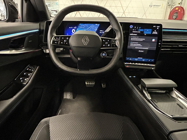 Foto 10 van Renault Espace E-Tech full hybrid 200 esprit Alpine 5p. | Panoramadak | 360° Camera | Harman Kardon