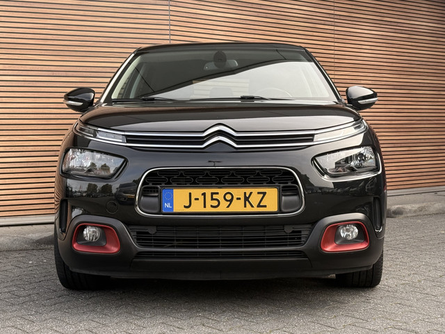 Foto 9 van Citroën C4 Cactus 1.2 PureTech C-series Trekhaak / Camera / Clima / Carplay