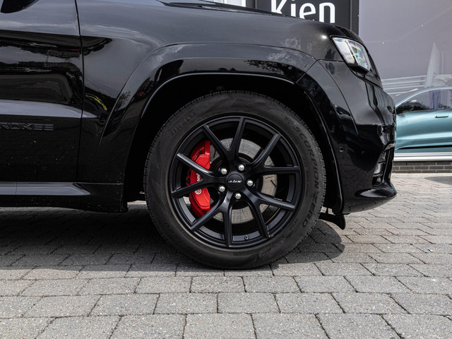 Foto 5 van Jeep Grand Cherokee 6.4 V8 SRT8 | LPG | Grijs-kenteken | Leder | Navi | Camera