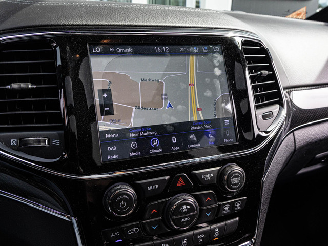 Foto 8 van Jeep Grand Cherokee 6.4 V8 SRT8 | LPG | Grijs-kenteken | Leder | Navi | Camera
