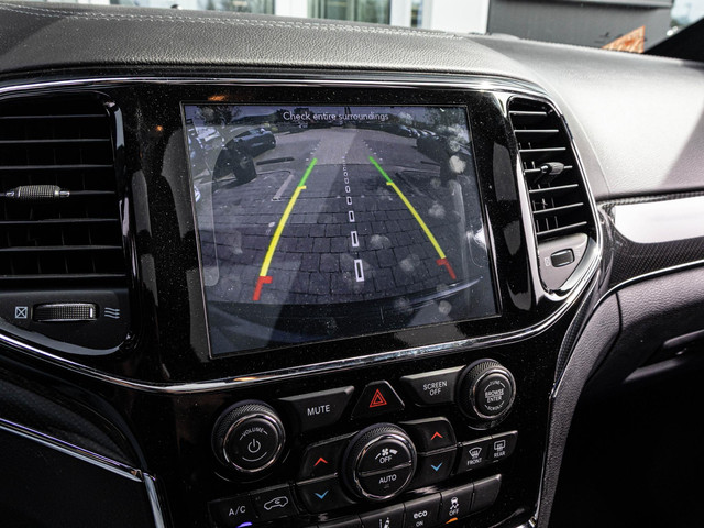Foto 9 van Jeep Grand Cherokee 6.4 V8 SRT8 | LPG | Grijs-kenteken | Leder | Navi | Camera