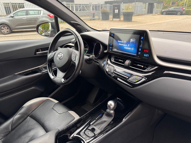 Foto 2 van Toyota C-HR 1.8 Hybrid Style Camera,Trkhaak,Led