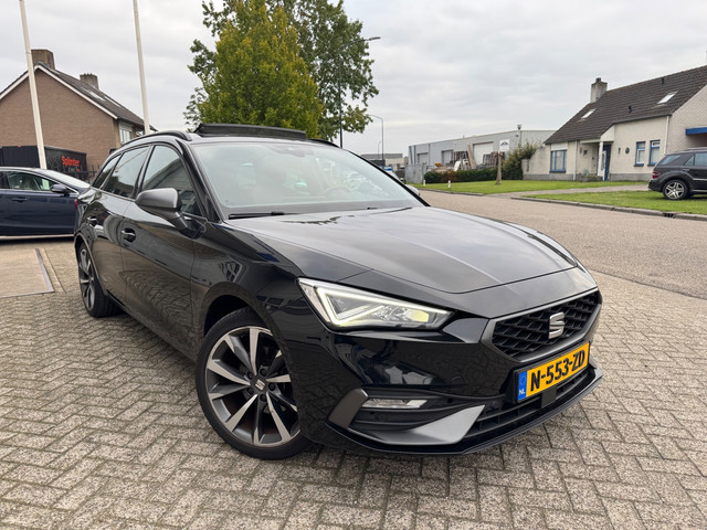 Foto 10 van Seat Leon Sportstourer 1.5 eTSI FR Business Panodak,Camera,trkhaak