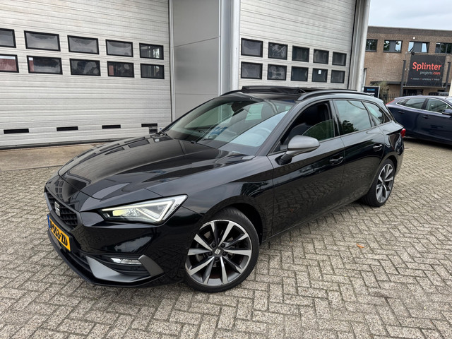 Foto 6 van Seat Leon Sportstourer 1.5 eTSI FR Business Panodak,Camera,trkhaak