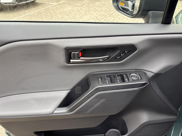 Foto 3 van Toyota RAV4 2.5 Plug-in Hybrid AWD 300 First Edition