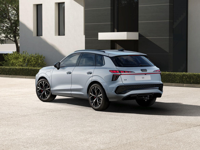 Foto 5 van Audi Q3 E-Hybrid S Edition , pano, Tech Pro, tr.haak, 20", Sonos, LED-kopl., memory, HUD, 360 camera