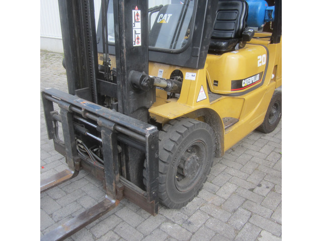 Foto 3 van Caterpillar GP20K, LPG-gas, duplo, side shift, vorkverstelling.