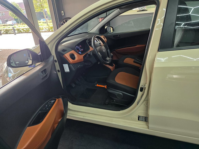 Foto 8 van Hyundai I10 1.0i i-Motion Comfort !!NAP!!!