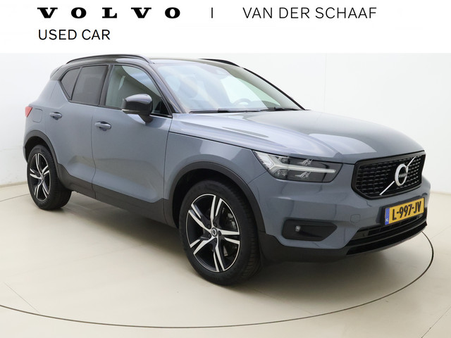 Foto 2 van Volvo XC40 T5 262PK Recharge R-Design | Blis | Climate Control | Keyless | Trekhaak | Donker hemel |