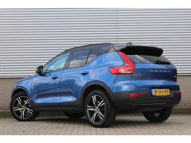 Foto 4 van Volvo XC40 2.0 B4 R-Design | Harman Kardon | Trekhaak | Memory | Adaptieve Cruise | Elektr. Achterkl
