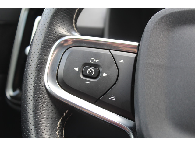 Volvo XC40 2.0 B4 R-Design | Harman Kardon | Trekhaak | Memory | Adaptieve Cruise | Elektr. Achterkl