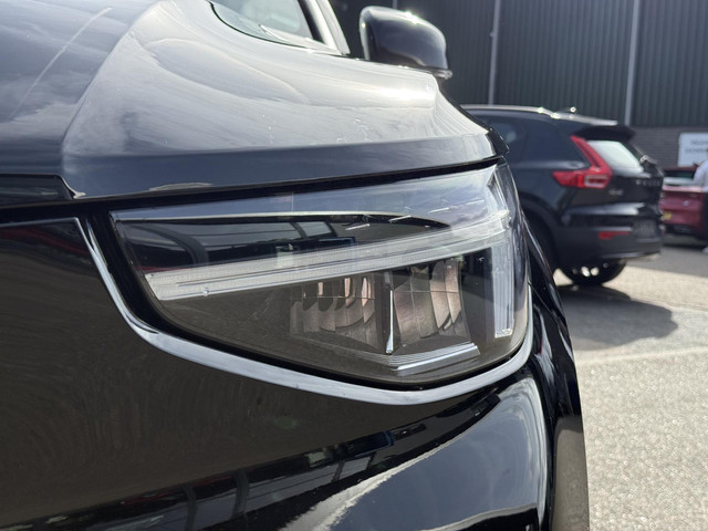 Foto 2 van Volvo XC40 Recharge Core 70 kWh  VAN: € 31.900- VOOR: € 29.877,- UW HERFSTVOORDEEL: € 2.023,-| SOH 9
