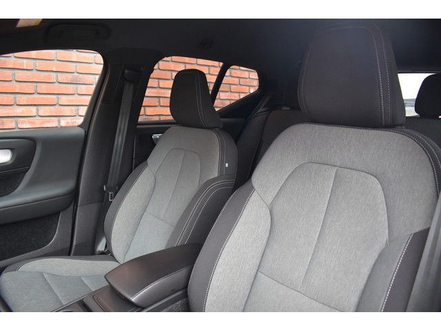 Foto 4 van Volvo XC40 T3 163PK Automaat Business Pro | Trekhaak | 19'' | Audio & Park Assist Pack | Climate Pac
