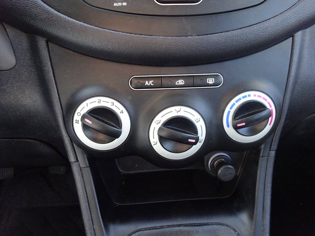 Foto 2 van Hyundai I10 1.1 Active Cool airco centr lock stuurbekr
