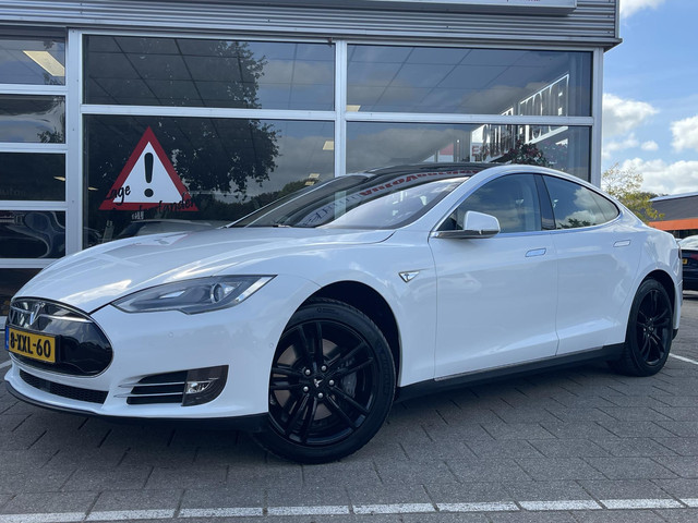 Foto 10 van Tesla Model S 85 Base /Pano/leder/Camera/Free Supercharge/