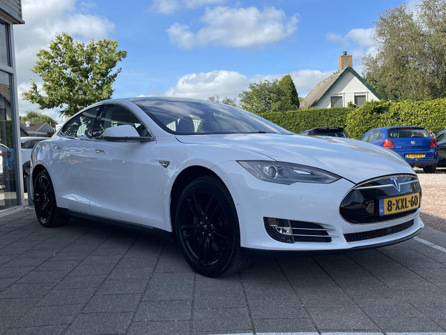 Foto 9 van Tesla Model S 85 Base /Pano/leder/Camera/Free Supercharge/