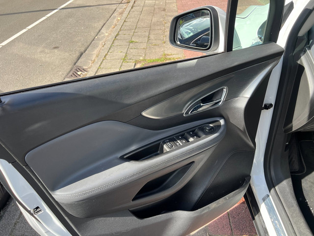 Foto 5 van Opel Mokka 1.6 Selection navi leder trekhaak