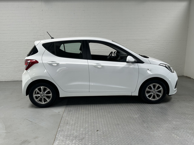 Foto 9 van Hyundai i10 1.0i i-Motion AIRCO / CRUISE / STOELVRM / ELK.PAKKET