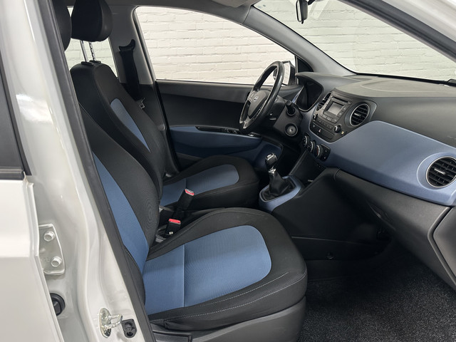 Foto 4 van Hyundai i10 1.0i i-Motion AIRCO / CRUISE / STOELVRM / ELK.PAKKET